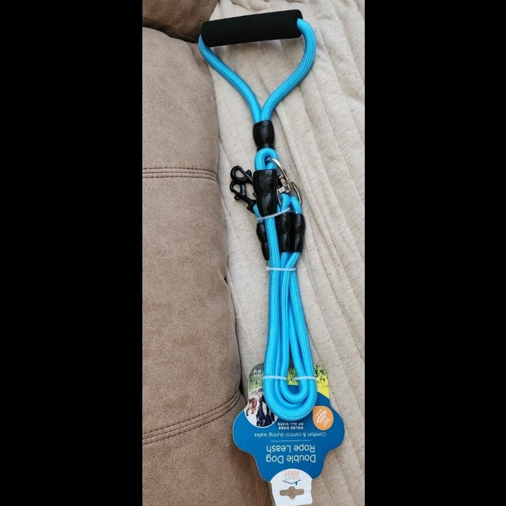 Double Dog Rope Leash - Blue& 19 Rolls Of Poo Bags